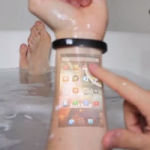 Un wearable che proietta lo smartphone sul braccio!